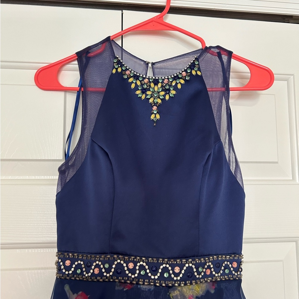 Nina Canacci Prom Dress - Picture 2 of 6